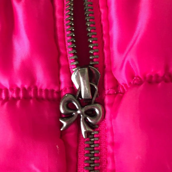 SOLD ! Lilly Wicket hot pink puffer vest. - Picture 3 of 5